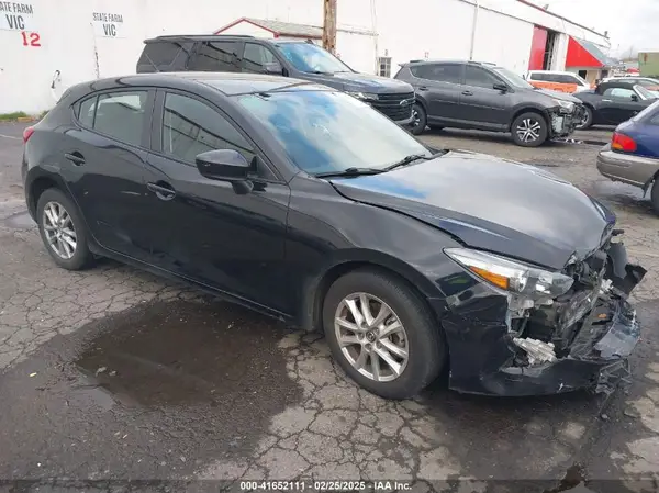 JM1BN1K75H1103026 2017 MAZDA 3 - Image 1