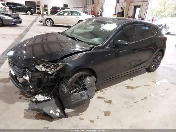 JM1BN1L30H1129965 2017 MAZDA 3 - Image 2