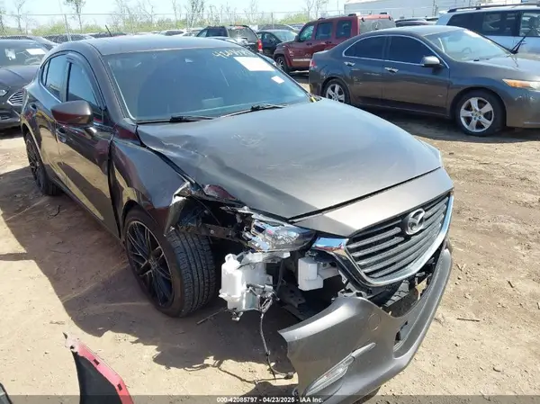 JM1BN1L30H1132803 2017 MAZDA 3 - Image 1