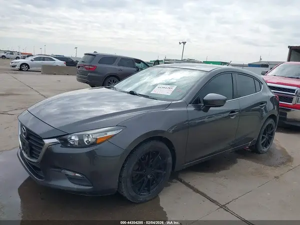 JM1BN1L30H1149617 2017 MAZDA 3 - Image 2