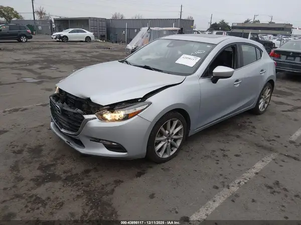 JM1BN1L32H1113122 2017 MAZDA 3 - Image 2