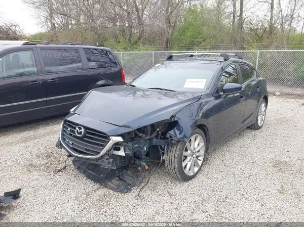 JM1BN1L32H1130969 2017 MAZDA 3 - Image 2