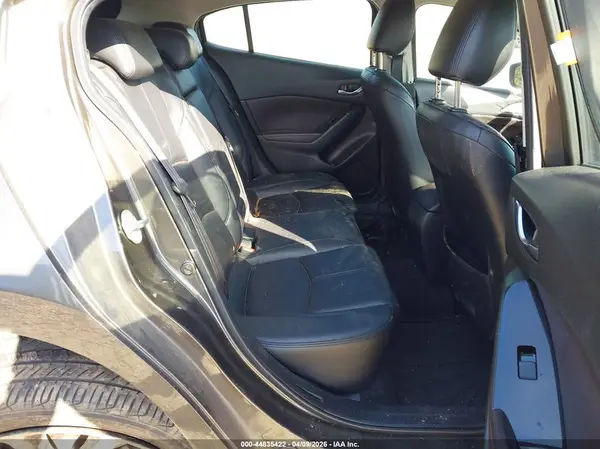 JM1BN1L32J1156025 2018 MAZDA 3 - Image 8