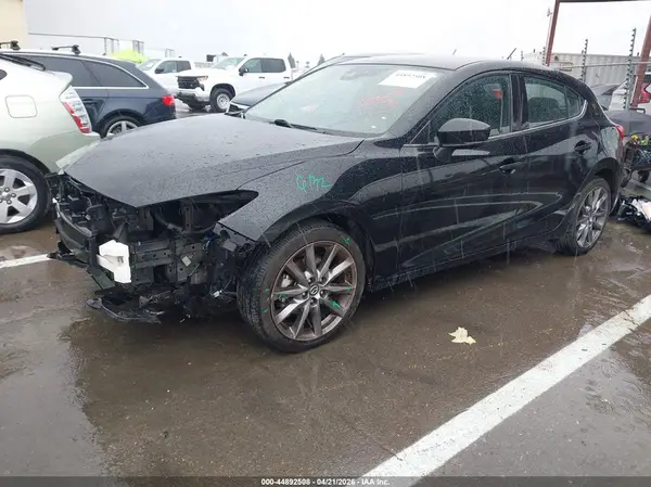 JM1BN1L34J1158021 2018 MAZDA 3 - Image 2