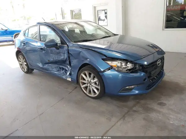 JM1BN1L35H1124521 2017 MAZDA 3