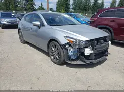 JM1BN1L35J1156813 2018 MAZDA 3