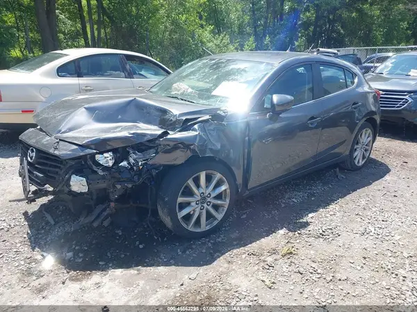 JM1BN1L37H1145161 2017 MAZDA 3 - Image 2