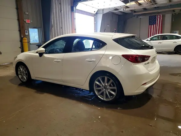 JM1BN1L3XH1111022 2017 MAZDA 3 - Image 2