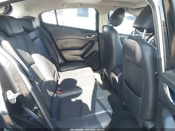 JM1BN1L3XJ1160601 2018 MAZDA 3 - Image 8