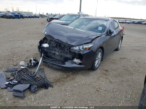 JM1BN1L71J1179668 2018 MAZDA 3 - Image 2