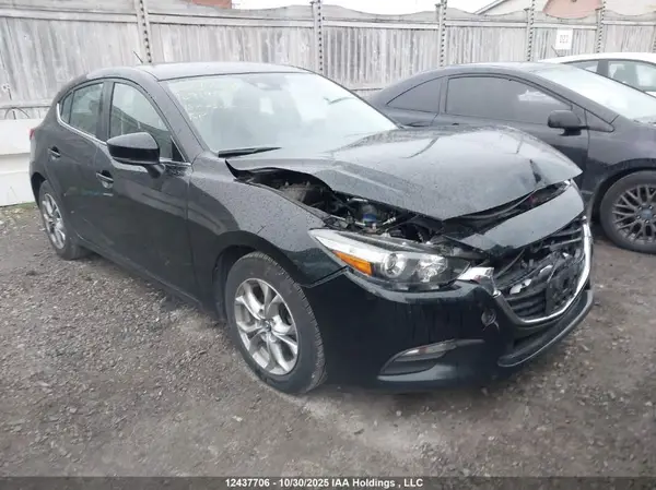 JM1BN1L71J1189195 2018 MAZDA 3 - Image 1