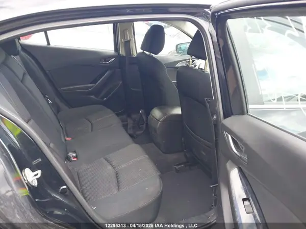 JM1BN1L72J1155461 2018 MAZDA 3 - Image 8