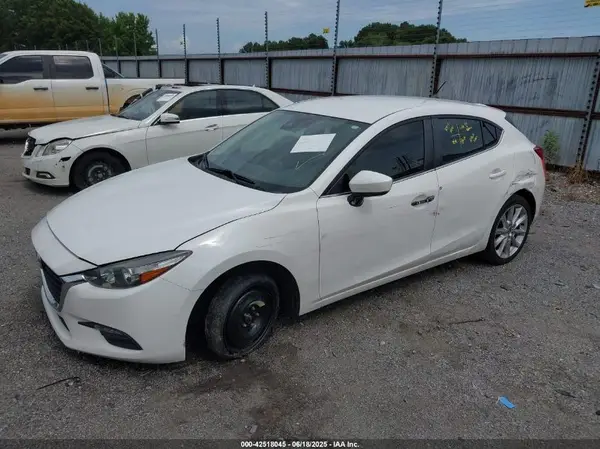 JM1BN1L73H1100804 2017 MAZDA 3 - Image 2