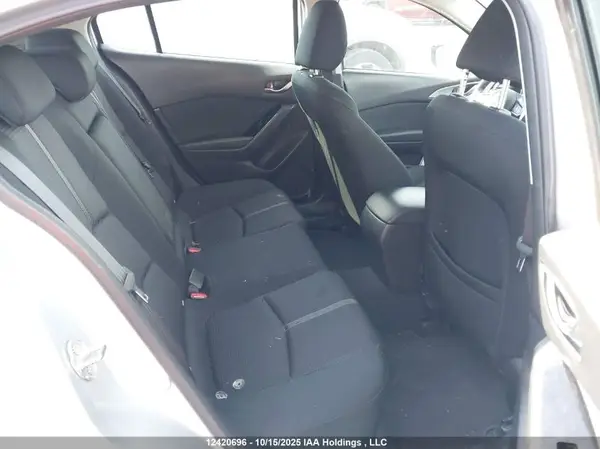 JM1BN1L76J1190245 2018 MAZDA 3 - Image 8