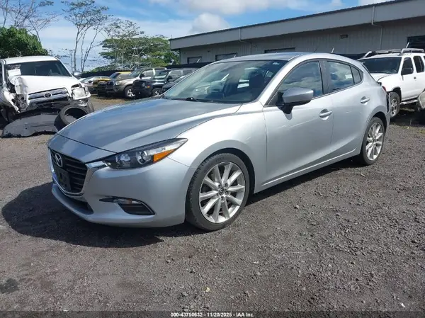 JM1BN1L77H1102975 2017 MAZDA 3 - Image 2