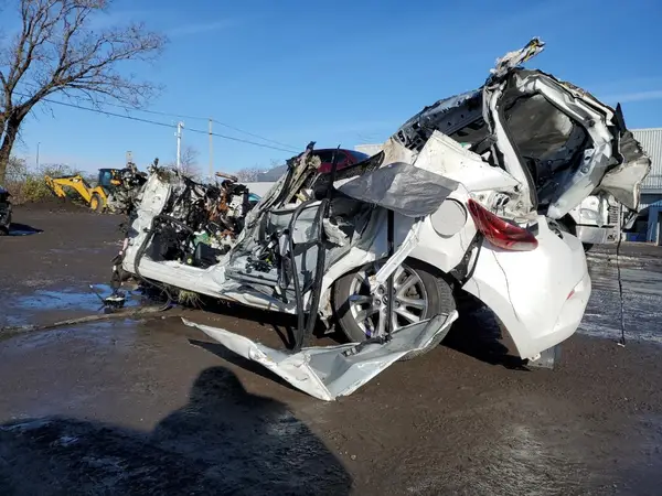 JM1BN1L77J1189069 2018 MAZDA 3 - Image 2