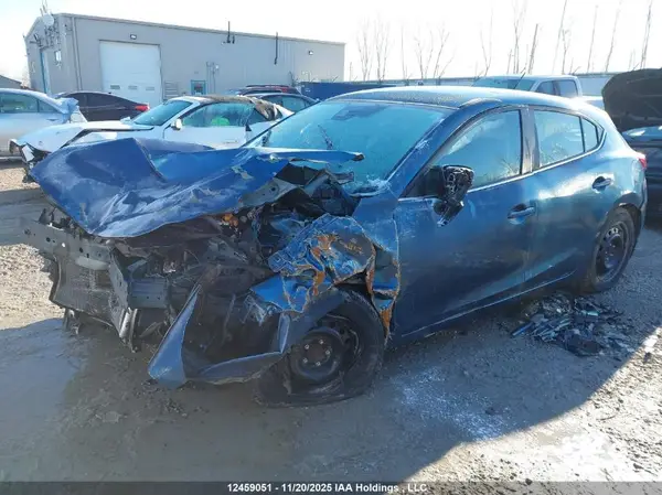 JM1BN1L7XJ1186487 2018 MAZDA 3 - Image 2