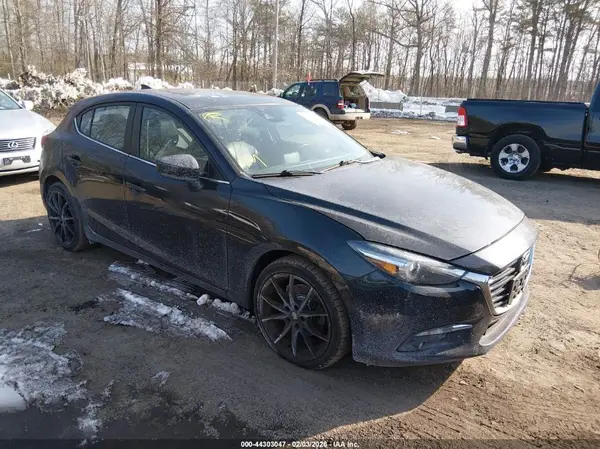 JM1BN1M30H1111836 2017 MAZDA 3 - Image 1