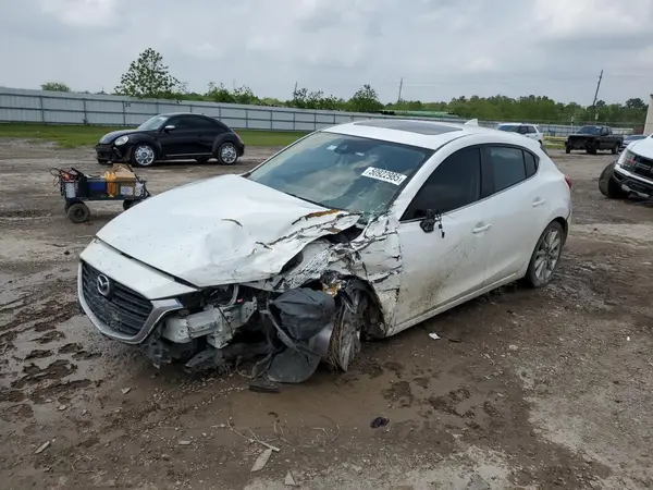 JM1BN1M30H1140575 2017 MAZDA 3 - Image 1