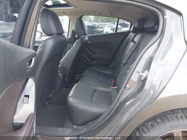 JM1BN1M30J1156068 2018 MAZDA 3 - Image 8