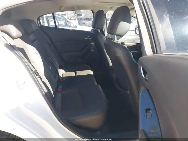 JM1BN1M31H1115653 2017 MAZDA 3 - Image 8