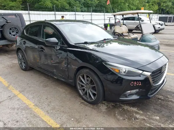 JM1BN1M31H1121114 2017 MAZDA 3 - Image 1