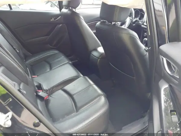 JM1BN1M31H1121114 2017 MAZDA 3 - Image 8