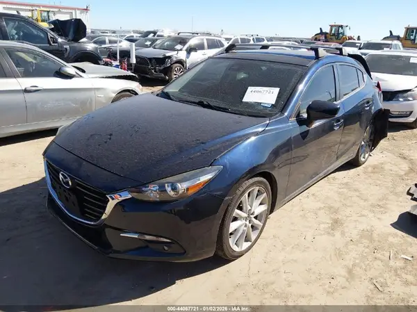 JM1BN1M31H1127611 2017 MAZDA 3 - Image 2