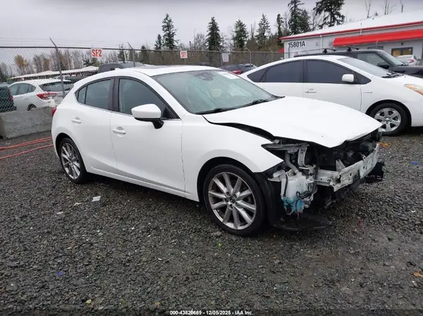 JM1BN1M31H1134865 2017 MAZDA 3 - Image 1