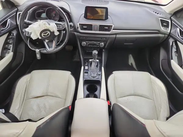 JM1BN1M31H1139225 2017 MAZDA 3 - Image 8
