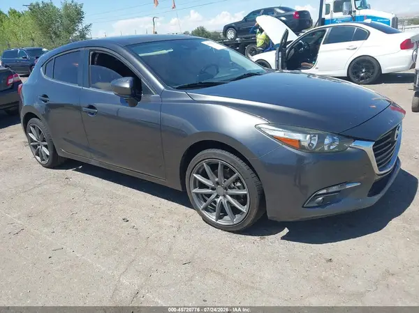 JM1BN1M31H1143372 2017 MAZDA 3 - Image 1