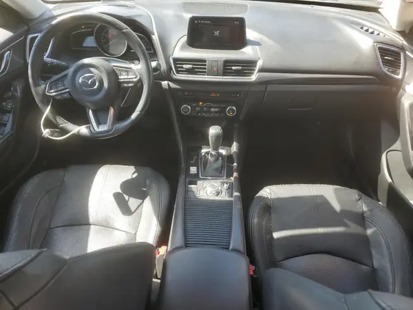 JM1BN1M32H1134860 2017 MAZDA 3 - Image 8