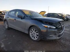 JM1BN1M32H1143980 2017 MAZDA 3