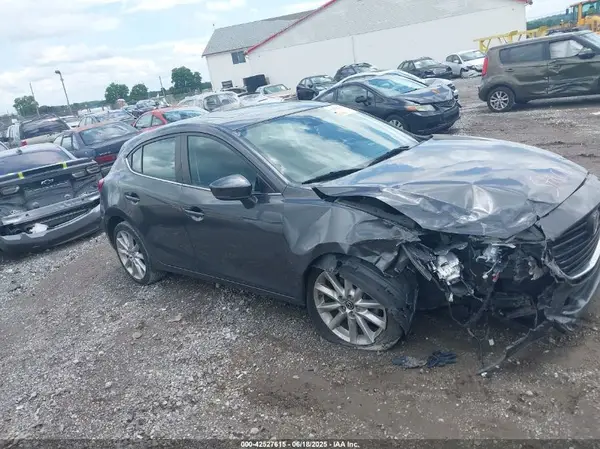 JM1BN1M33H1100300 2017 MAZDA 3 - Image 1