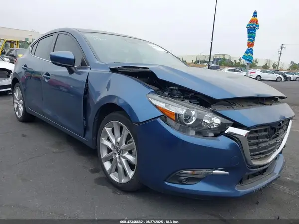 JM1BN1M33H1121647 2017 MAZDA 3 - Image 1