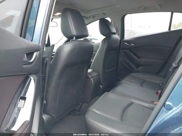JM1BN1M33H1121647 2017 MAZDA 3 - Image 8