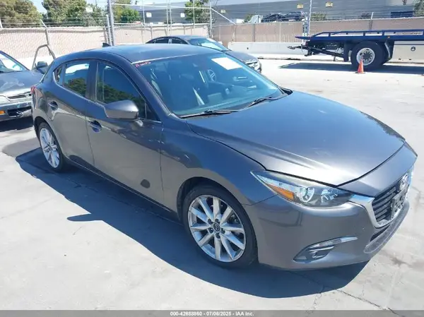 JM1BN1M35H1134934 2017 MAZDA 3 - Image 1