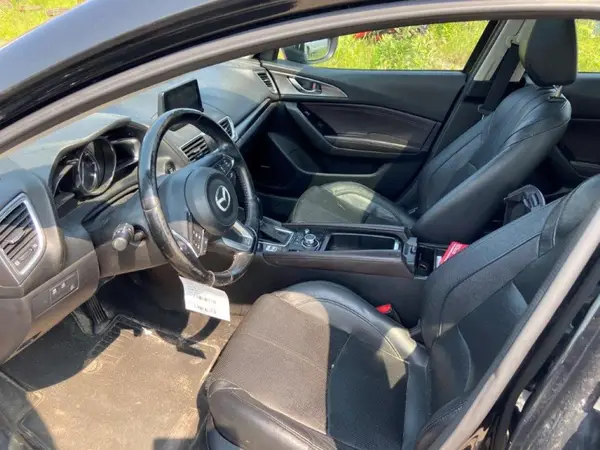 JM1BN1M35J1176252 2018 MAZDA 3 - Image 8