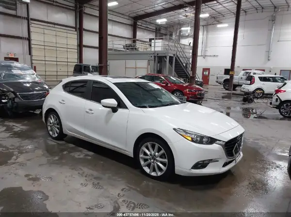 JM1BN1M36H1117155 2017 MAZDA 3 - Image 1