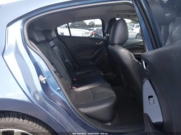 JM1BN1M36H1136143 2017 MAZDA 3 - Image 8