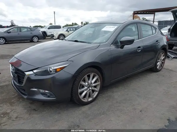 JM1BN1M38H1136029 2017 MAZDA 3 - Image 2