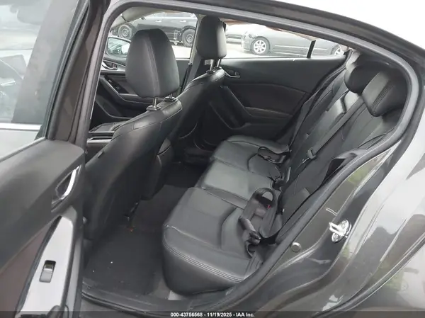 JM1BN1M38H1136029 2017 MAZDA 3 - Image 8