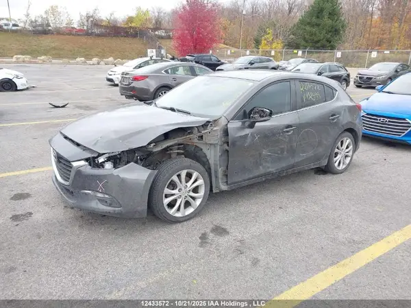 JM1BN1M38H1152599 2017 MAZDA 3 - Image 2