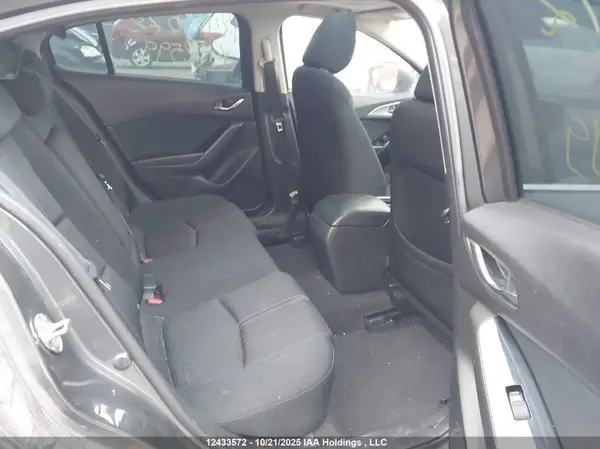 JM1BN1M38H1152599 2017 MAZDA 3 - Image 8