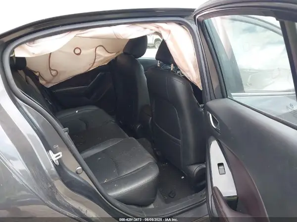 JM1BN1M39H1125671 2017 MAZDA 3 - Image 8