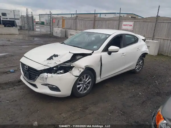 JM1BN1T71H1148608 2017 MAZDA 3 - Image 2