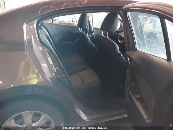 JM1BN1U70H1100788 2017 MAZDA 3 - Image 8