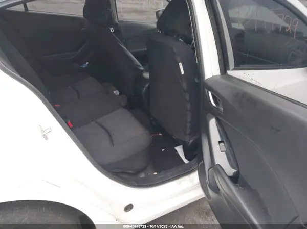 JM1BN1U71H1112660 2017 MAZDA 3 - Image 8