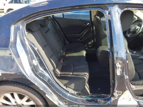 JM1BN1U72H1143674 2017 MAZDA 3 - Image 8