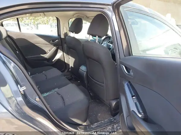 JM1BN1U75J1157381 2018 MAZDA 3 - Image 8